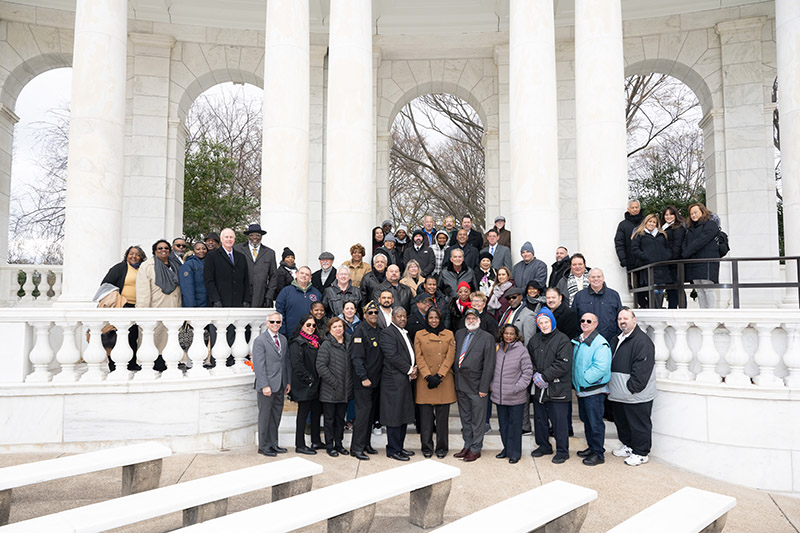 Executive Board at Tomb of the Unknown Soldier_
